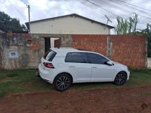 Casa bem localizada no bairro