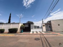 Casa mobiliada com piscina e espaço gourmet