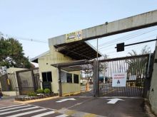 Apartamento 1° andar - semimobiliado - interno novo