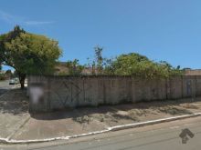 Terreno de esquina murado no asfalto - 300 m²