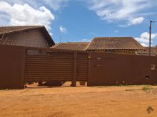 Imóvel com 03 quartos