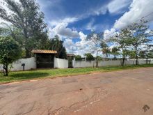 Maravilhosa chácara das Mansões frente para duas ruas e asfalto