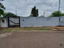 Casa com 2 quartos e quintal amplo no Panamá