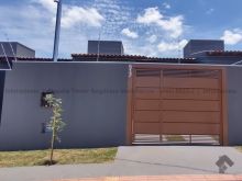 Casa com 2 quartos - ótimo acabamento