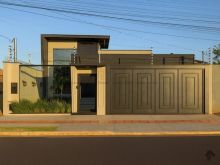 Casa térrea no Jardim das Nações