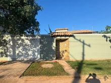 Casa com 3 quartos mais edícula