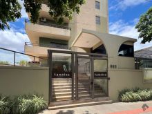 Super apartamento com frente para 15 de Novembro