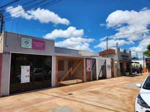Casa Comercial em Centro