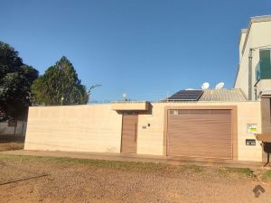 Casa-Térrea em Loteamento Guanandi II