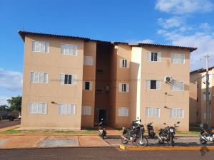 Apartamento em Jardim Centenário