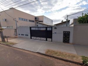 Casa-Térrea-Condomínio em Jardim Jockey Club