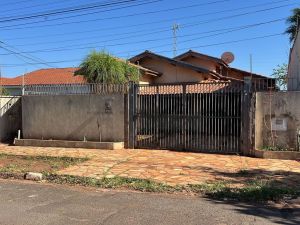 Casa-Térrea em Vila Vilas Boas