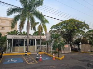Apartamento em Conjunto Res. Monte Castelo