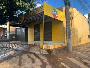 Sala / Salão / Loja em Aero Rancho
