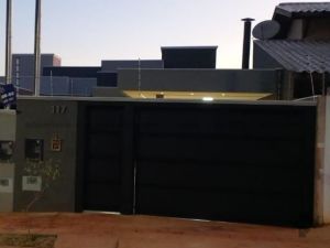 Casa-Térrea em Loteamento Água Limpa Park