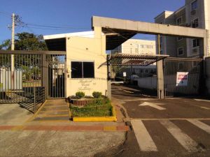 Apartamento em Pioneiros