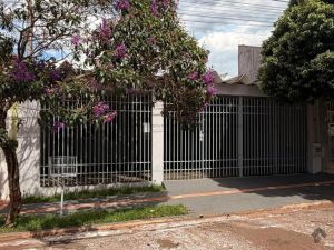Casa-Térrea em Vila Planalto