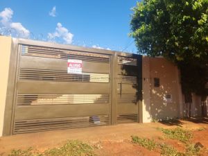 Casa-Térrea em Vila Aimoré