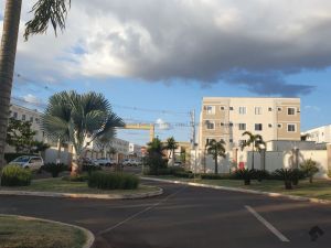 Apartamento em Pioneiros