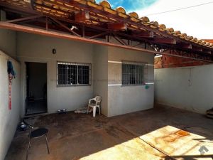 Casa-Térrea em Nova Campo Grande