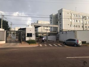 Apartamento em Pioneiros