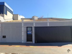 Casa-Térrea em Centro