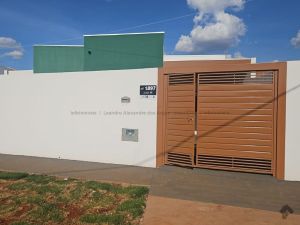 Casa de Vila em Aero Rancho