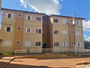 Apartamento em Jardim Centenário