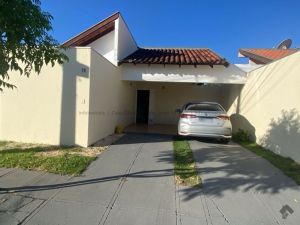 Casa-Térrea-Condomínio em Santo Amaro