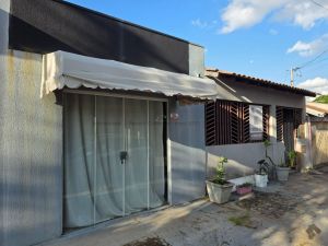 Casa Comercial em Jardim Estrela Dalva III
