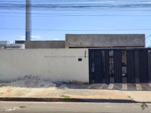 Casa-Térrea em Vila Danúbio Azul