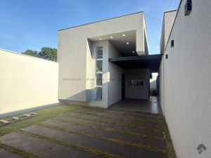Casa-Térrea em Jardim Montevidéu