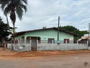 Casa-Térrea em Centro