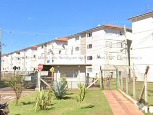 Apartamento em Jardim Canguru