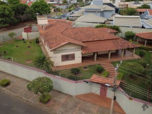 Casa-Térrea em Carandá Bosque I