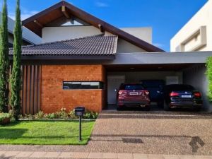 Casa-Térrea-Condomínio em Pq. Residencial Damha III
