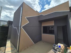 Casa-Térrea em Jardim Monumento