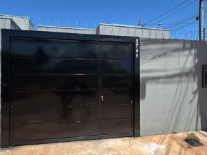 Casa-Térrea em Aero Rancho