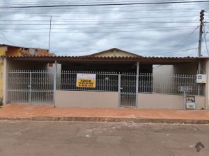 Casa-Térrea em José Abrão