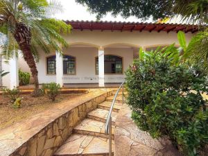 Casa-Térrea em Jardim Monte Líbano