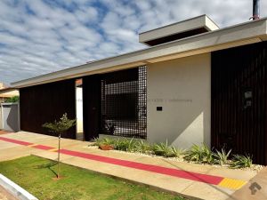 Casa-Térrea em Carandá