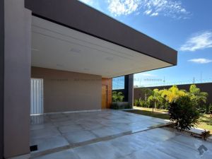 Casa-Térrea em Loteamento Água Limpa Park
