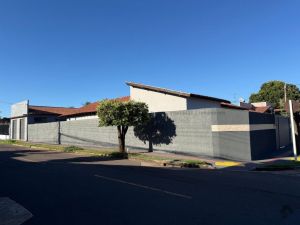 Casa Comercial em Vila Palmira