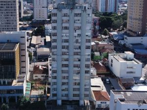Sala / Salão / Loja em Centro
