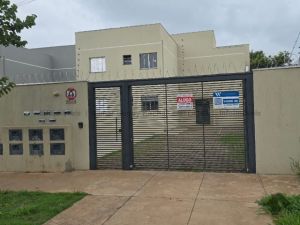 Apartamento em Jardim Veraneio