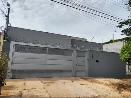 Casa-Térrea em Cidade Jardim