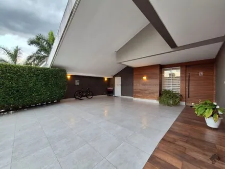Sobrado-Condomínio em Pq. Residencial Damha I