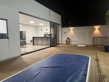 Casa-Térrea em Vila Vilas Boas