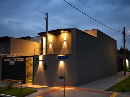 Casa-Térrea em Monte Castelo