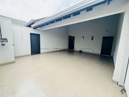 Casa-Térrea em Jardim dos Estados